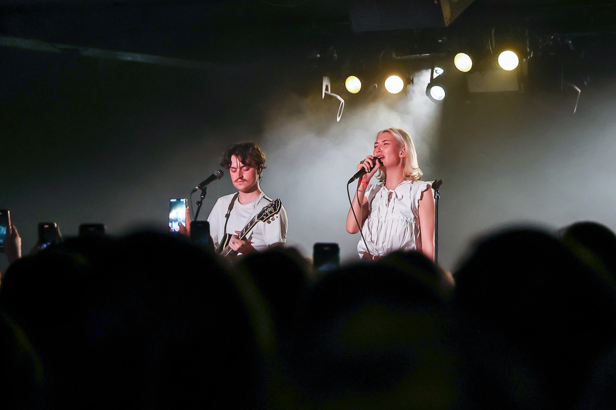Nieve Ella @ Trix, picture 6, photographed by Marc Verdonck - FrontView Magazine