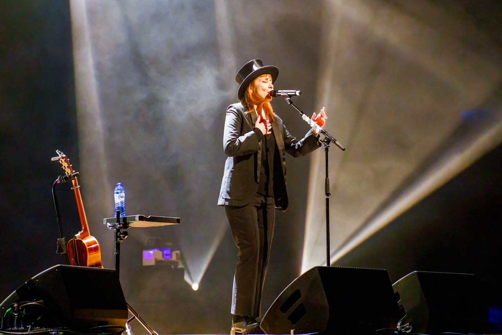 Suzanne Vega Live in concert, picture 23, photographed by Paul Jongeneelen - FrontView Magazine