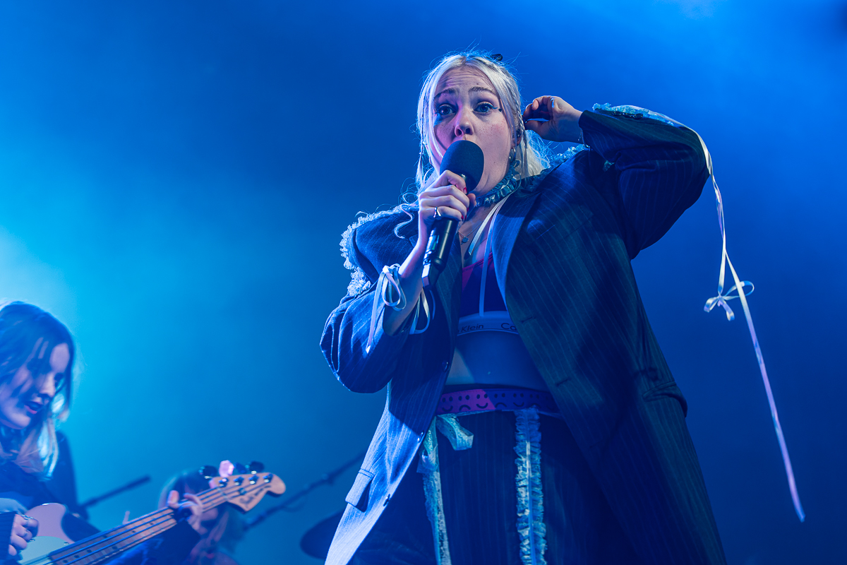 Lauran Hibberd @ Trix, picture 12, photographed by David Johnson - FrontView Magazine