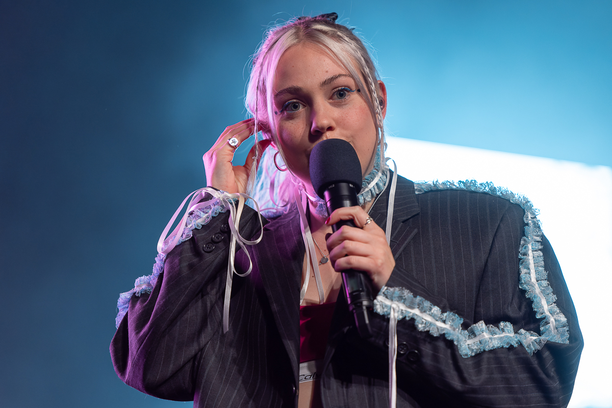 Lauran Hibberd @ Trix, picture 22, photographed by David Johnson - FrontView Magazine