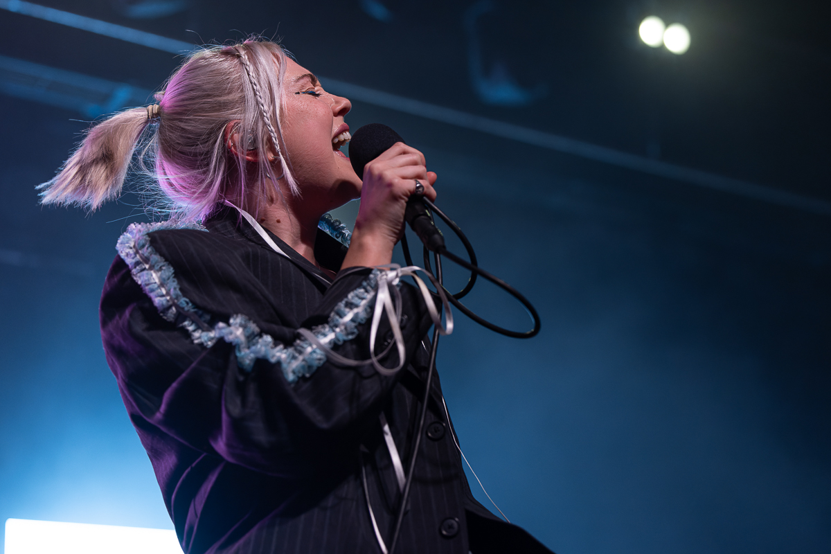 Lauran Hibberd @ Trix, picture 23, photographed by David Johnson - FrontView Magazine