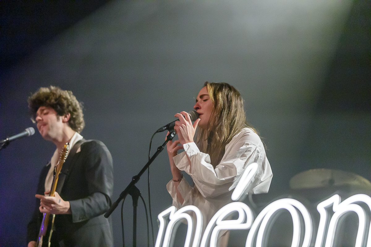 Néomi @ De Roma, picture 4, photographed by Peter Smet - FrontView Magazine
