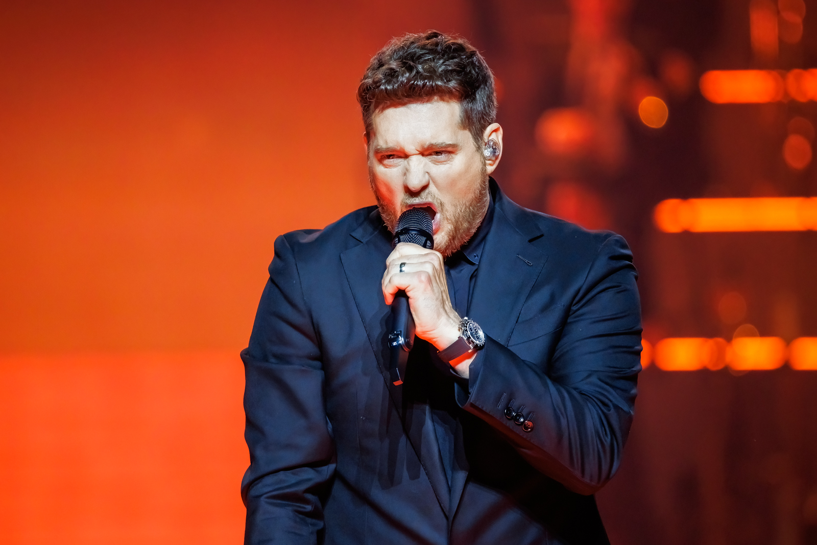 Michael Bublé in concert "Higher Tour" live at Sportpaleis, foto 12, foto's door Paul Jongeneelen - FrontView Magazine