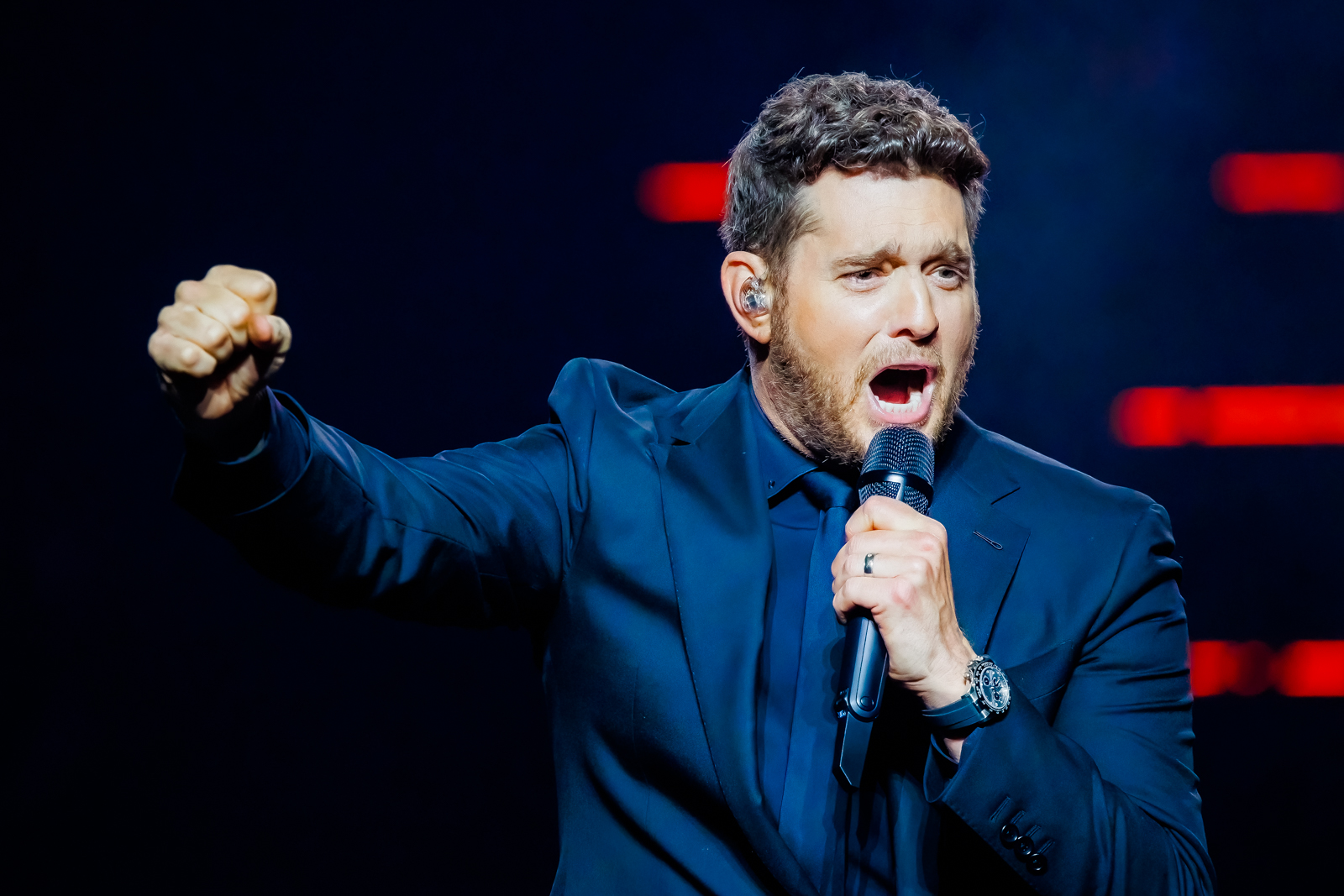 Michael Bublé in concert "Higher Tour" live at Sportpaleis, foto 15, foto's door Paul Jongeneelen - FrontView Magazine