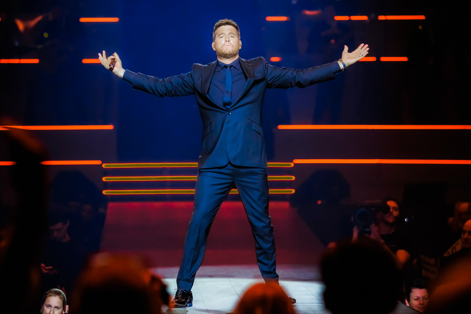 Michael Bublé in concert "Higher Tour" live at Sportpaleis, foto 25, foto's door Paul Jongeneelen - FrontView Magazine
