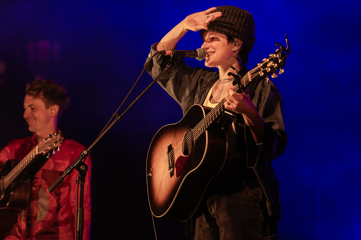 Big Thief @ De Roma, picture 6, photographed by David Johnson - FrontView Magazine