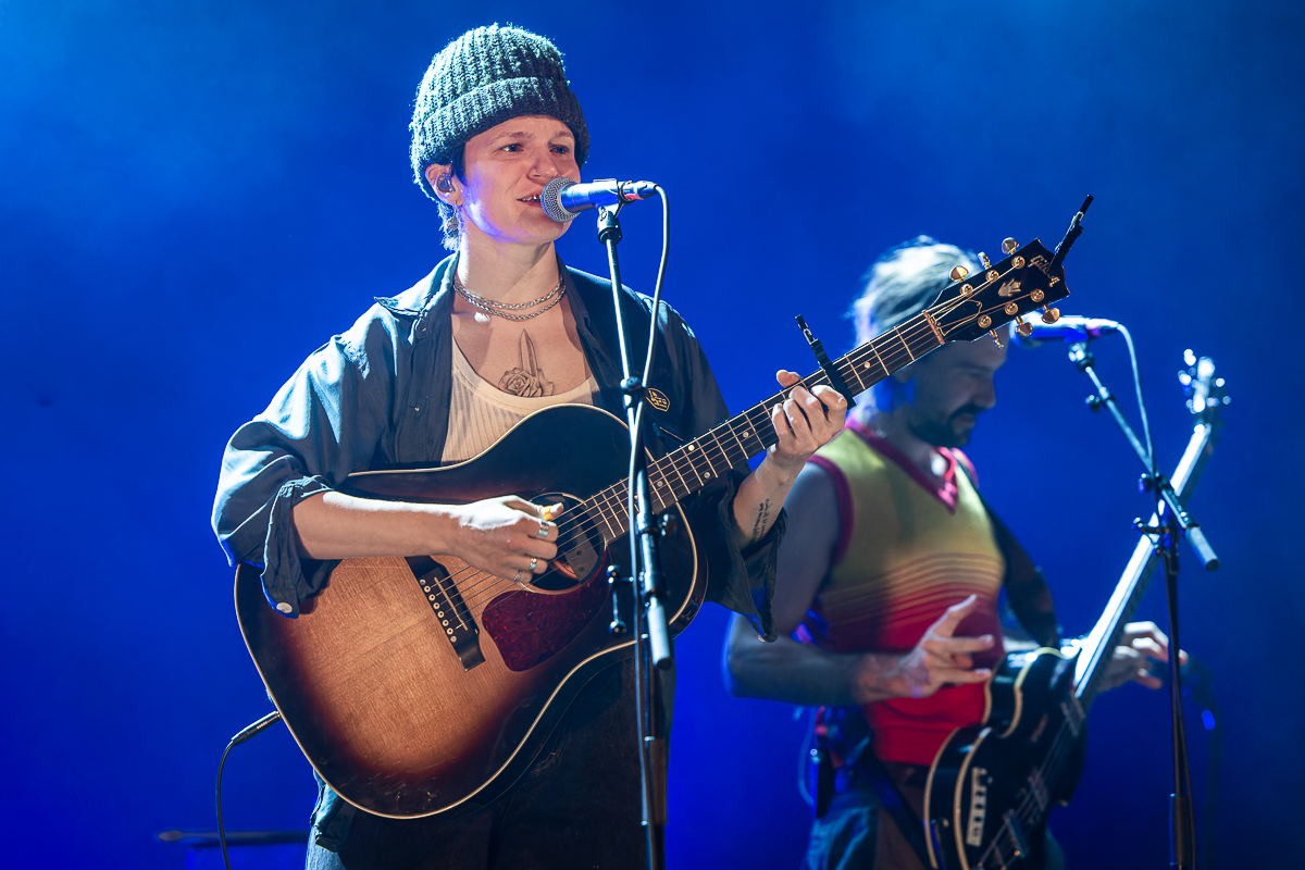 Big Thief @ De Roma, picture 14, photographed by David Johnson - FrontView Magazine