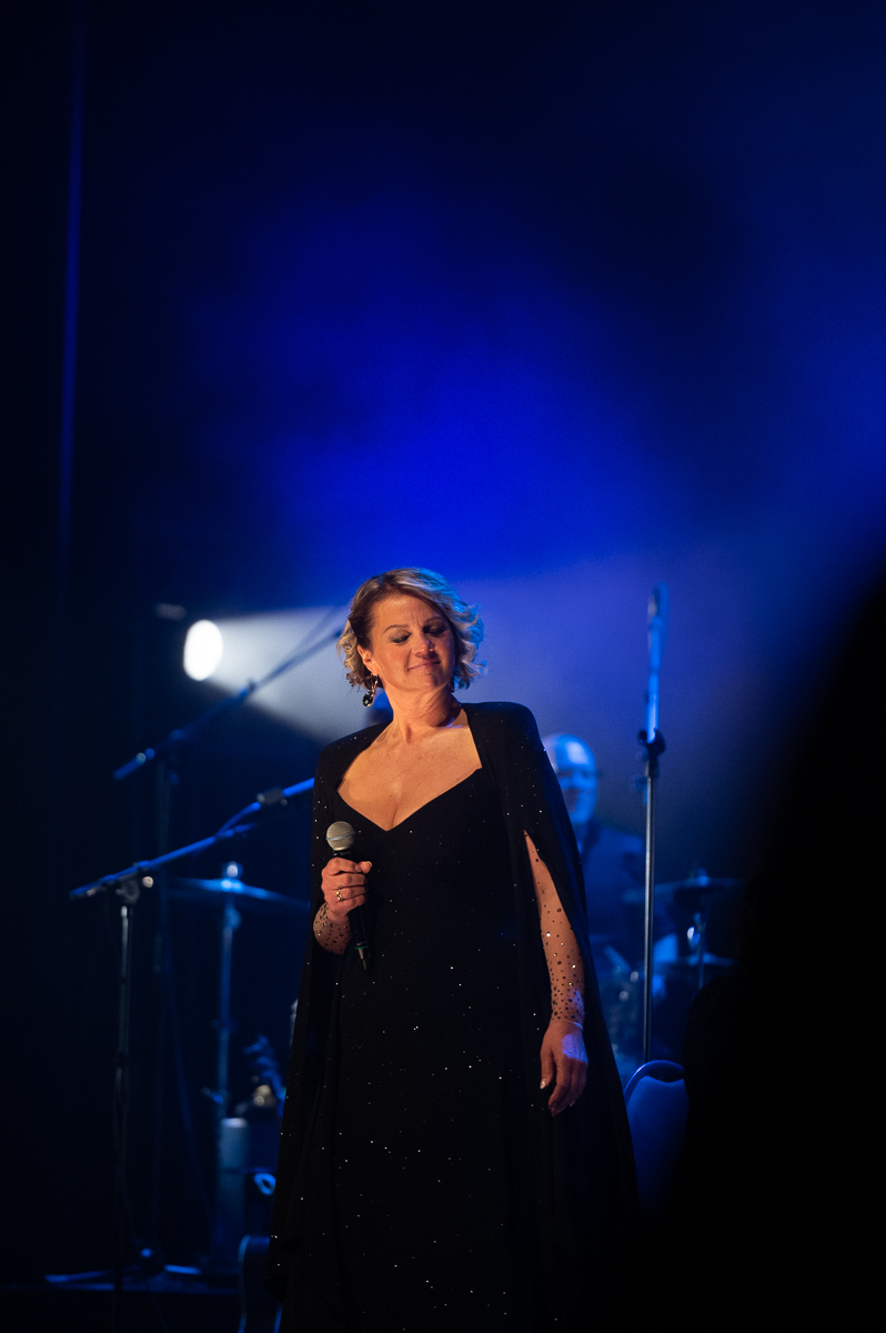 Barbara Dex in 't groot @ Warande, picture 5, photographed by Gert Daemen - FrontView Magazine