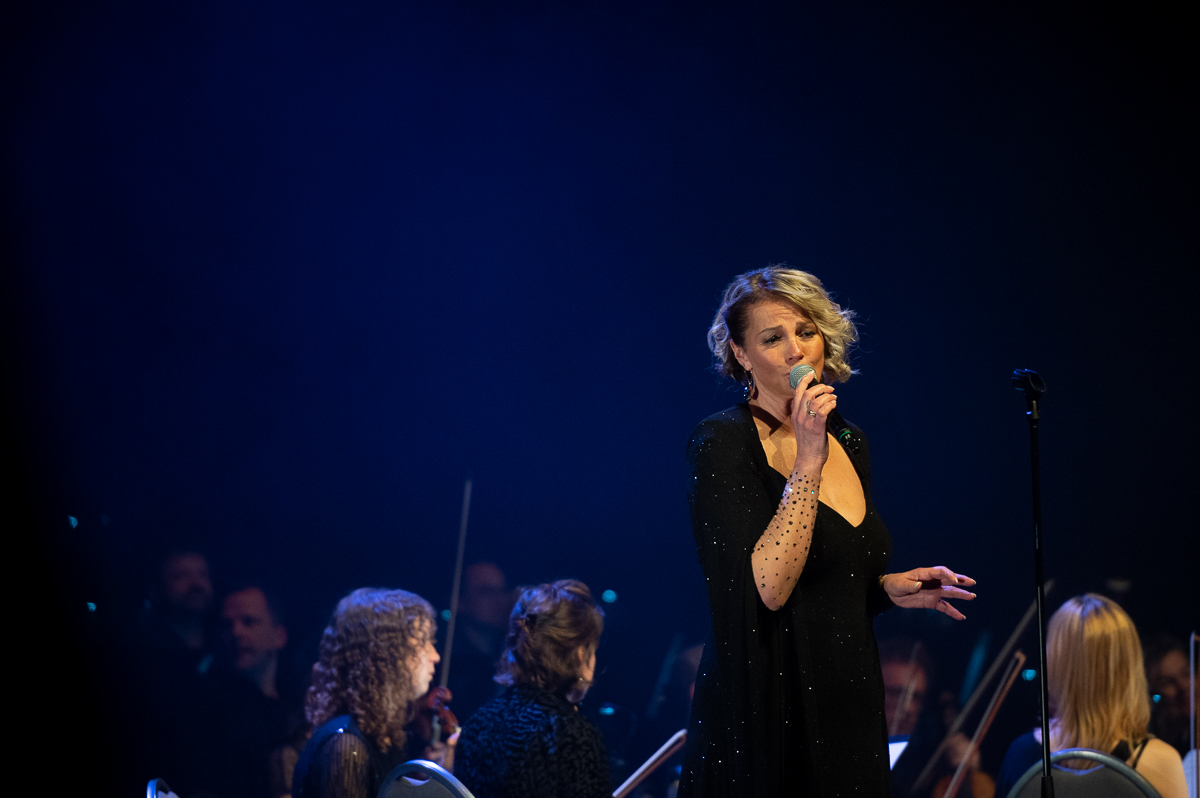 Barbara Dex in 't groot @ Warande, picture 13, photographed by Gert Daemen - FrontView Magazine
