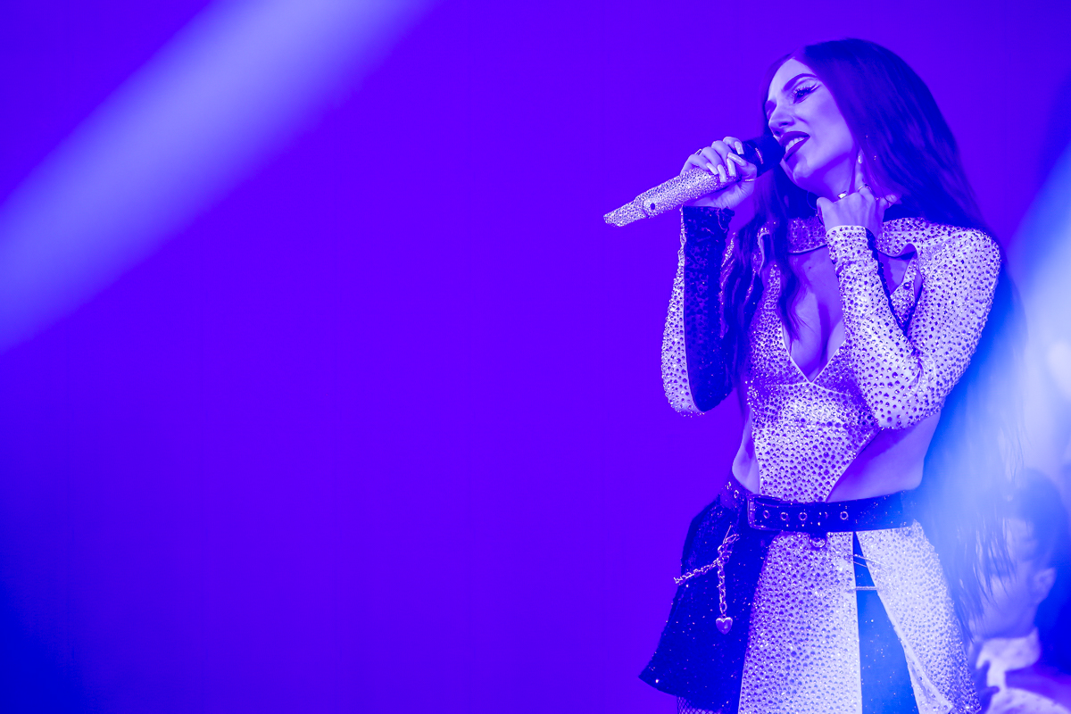 Ava Max @ Ancienne Belgique, picture 1, photographed by Dorien Goetschalckx - FrontView Magazine