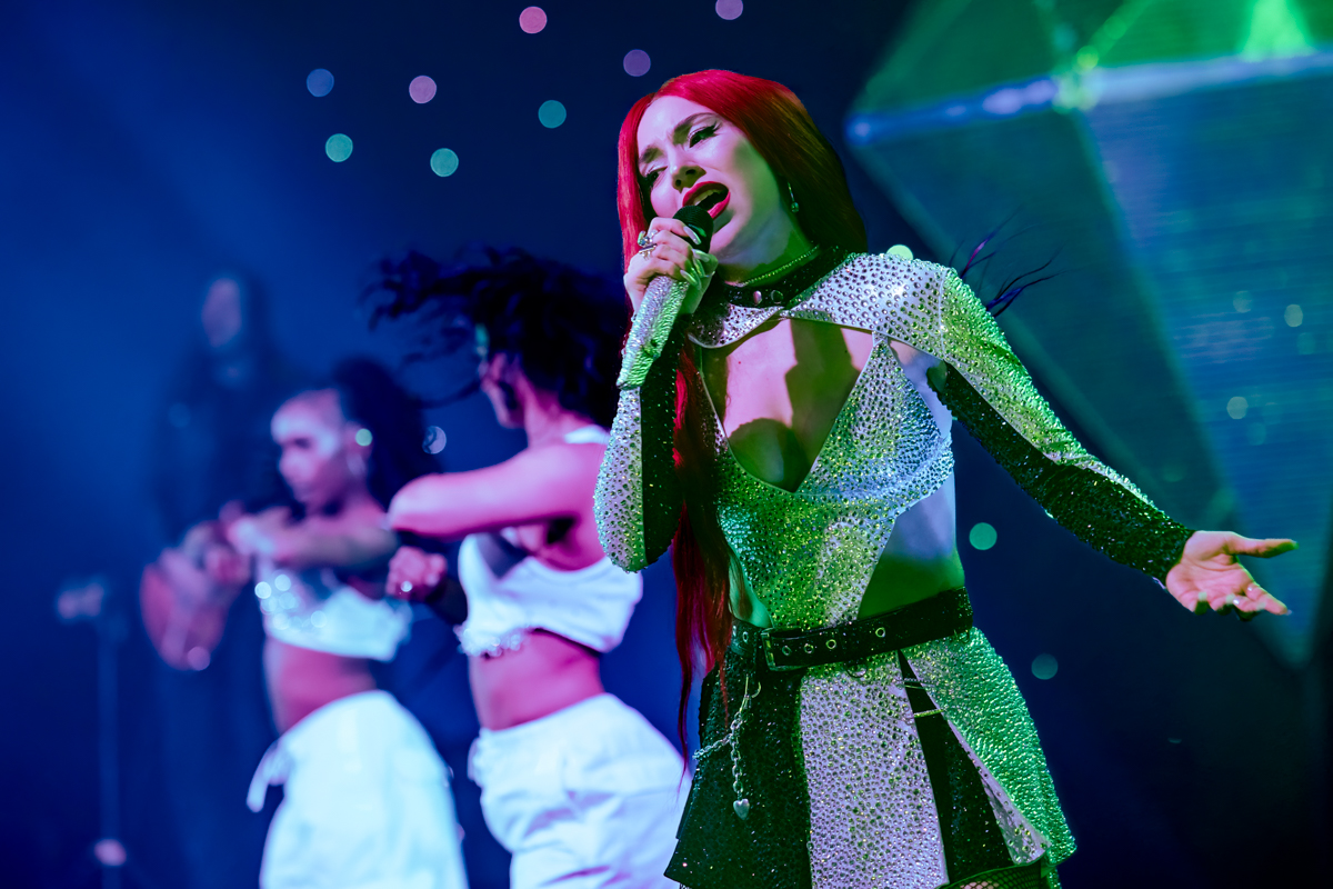 Ava Max @ Ancienne Belgique, picture 4, photographed by Dorien Goetschalckx - FrontView Magazine