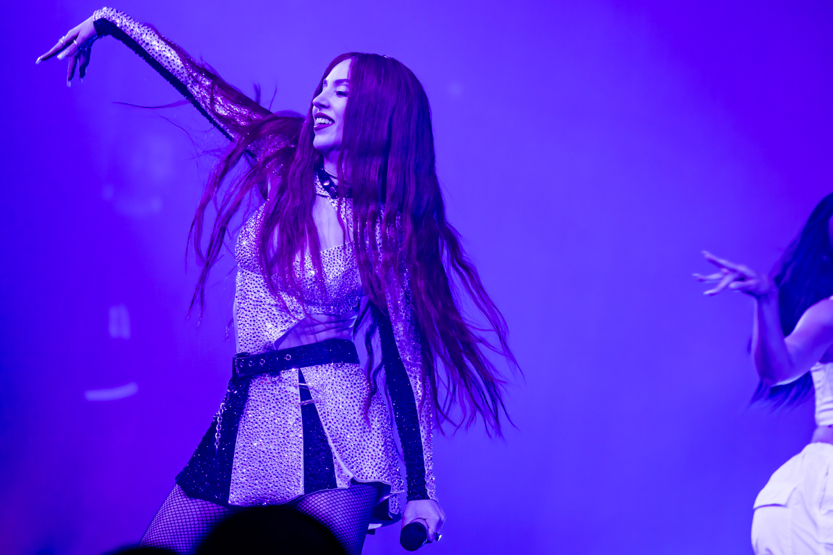 Ava Max @ Ancienne Belgique, picture 6, photographed by Dorien Goetschalckx - FrontView Magazine