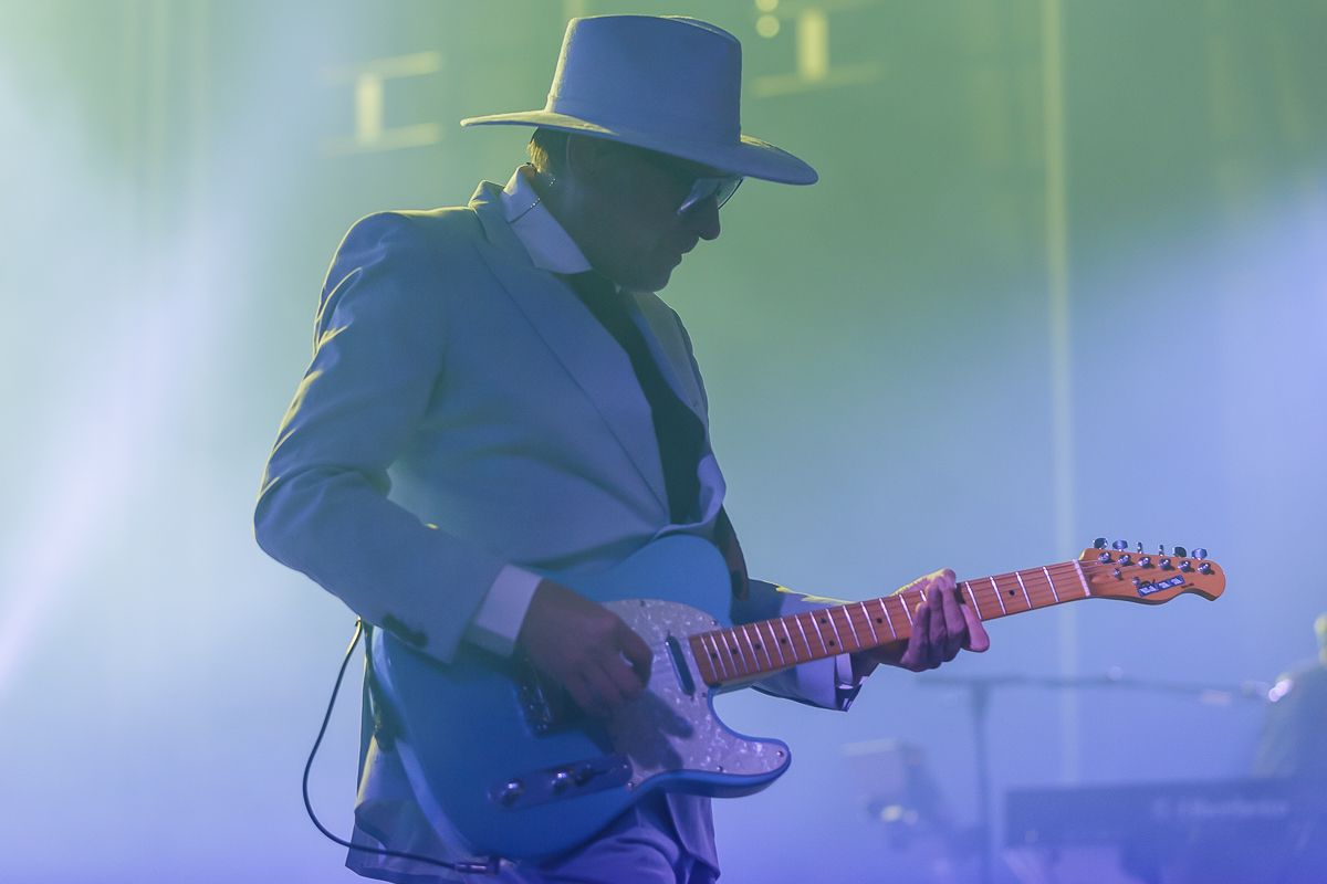 Daan @ Ancienne Belgique, picture 5, photographed by Peter Smet - FrontView Magazine