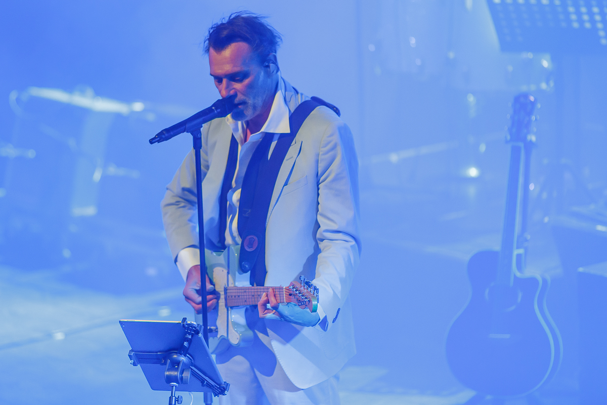 Daan @ Ancienne Belgique, picture 16, photographed by Peter Smet - FrontView Magazine