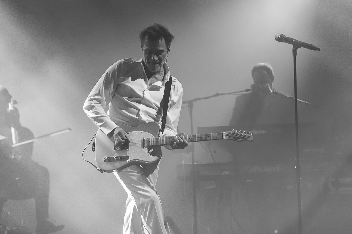 Daan @ Ancienne Belgique, picture 19, photographed by Peter Smet - FrontView Magazine