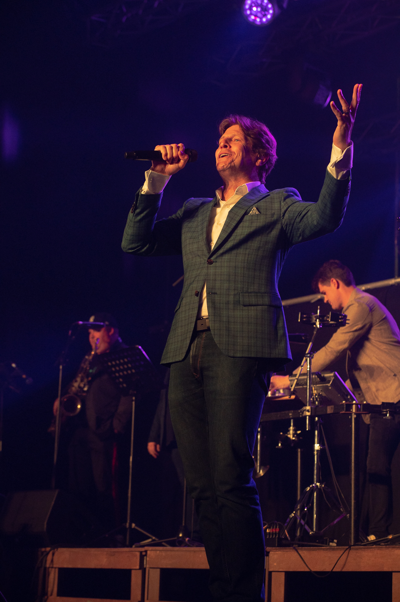 Günther Neefs @ Arendonk zingt en swingt, picture 12, photographed by Gert Daemen - FrontView Magazine