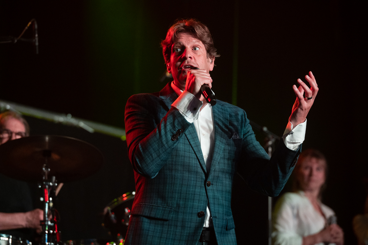 Günther Neefs @ Arendonk zingt en swingt, picture 16, photographed by Gert Daemen - FrontView Magazine