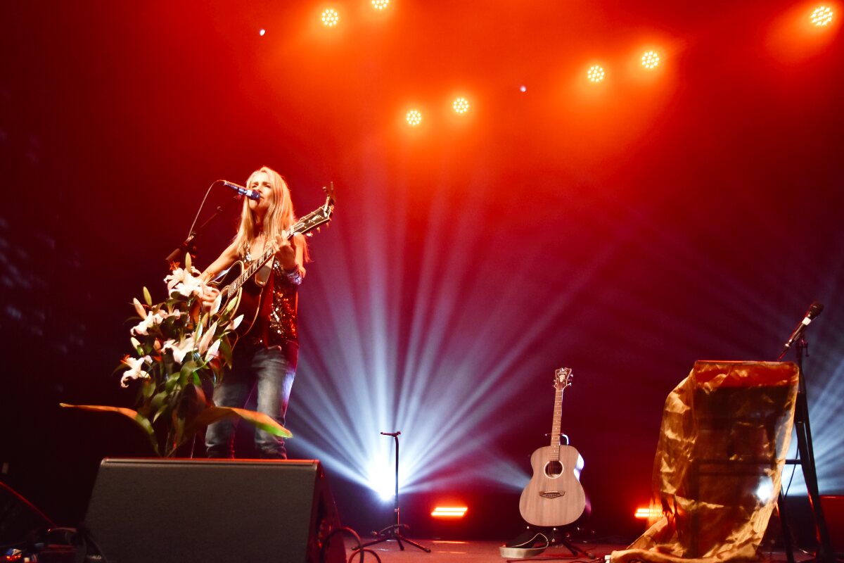 Heather Nova @ Labadoux, foto 2, foto's door Luc Klinckaert - FrontView Magazine