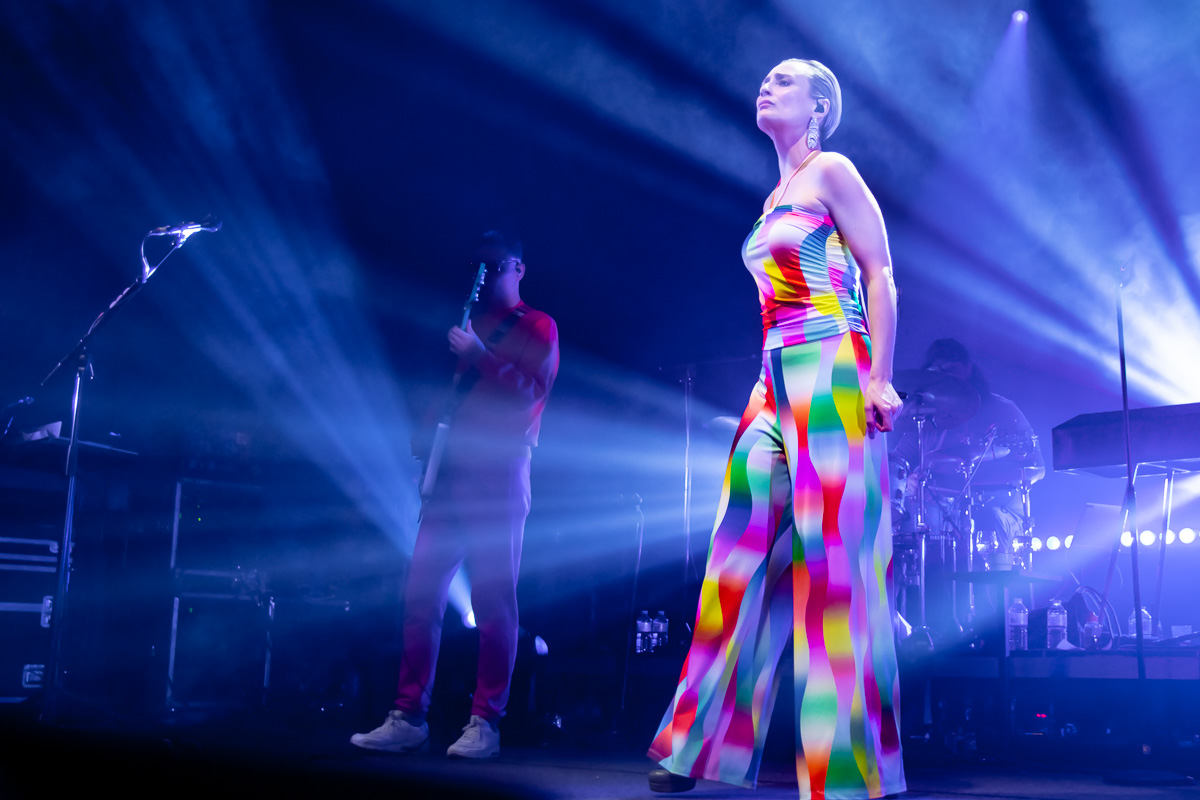 Hooverphonic @ Labadoux, foto 3, foto's door Luc Klinckaert - FrontView Magazine