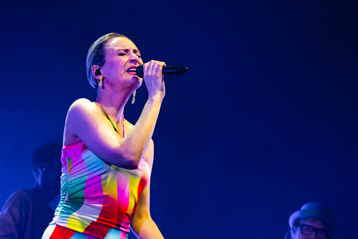 Hooverphonic @ Labadoux, foto 5, foto's door Luc Klinckaert - FrontView Magazine