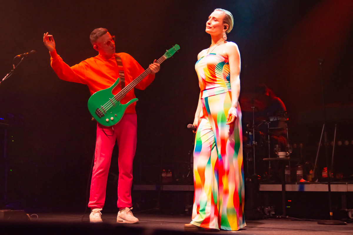 Hooverphonic @ Labadoux, foto 9, foto's door Luc Klinckaert - FrontView Magazine