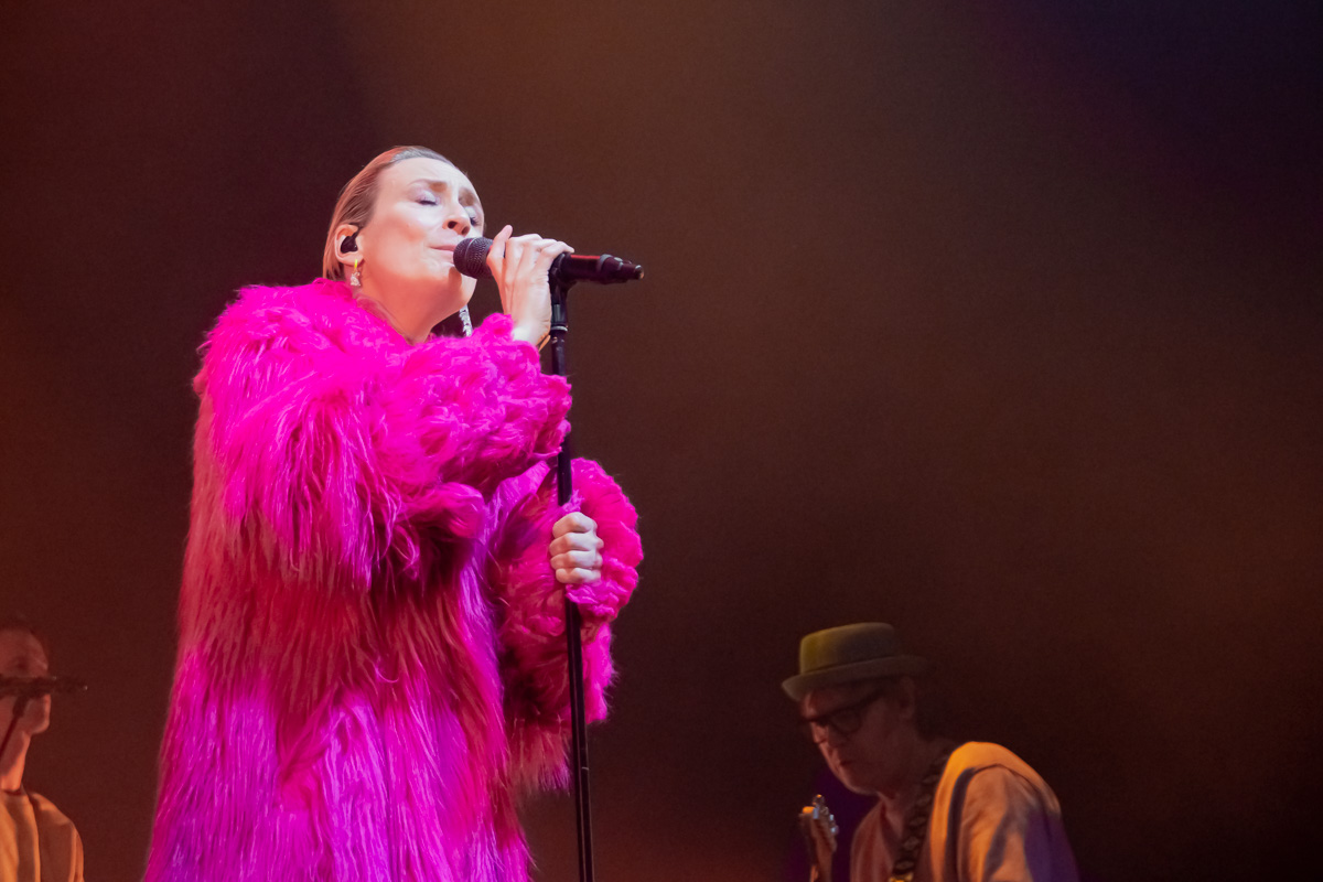 Hooverphonic @ Labadoux, foto 10, foto's door Luc Klinckaert - FrontView Magazine