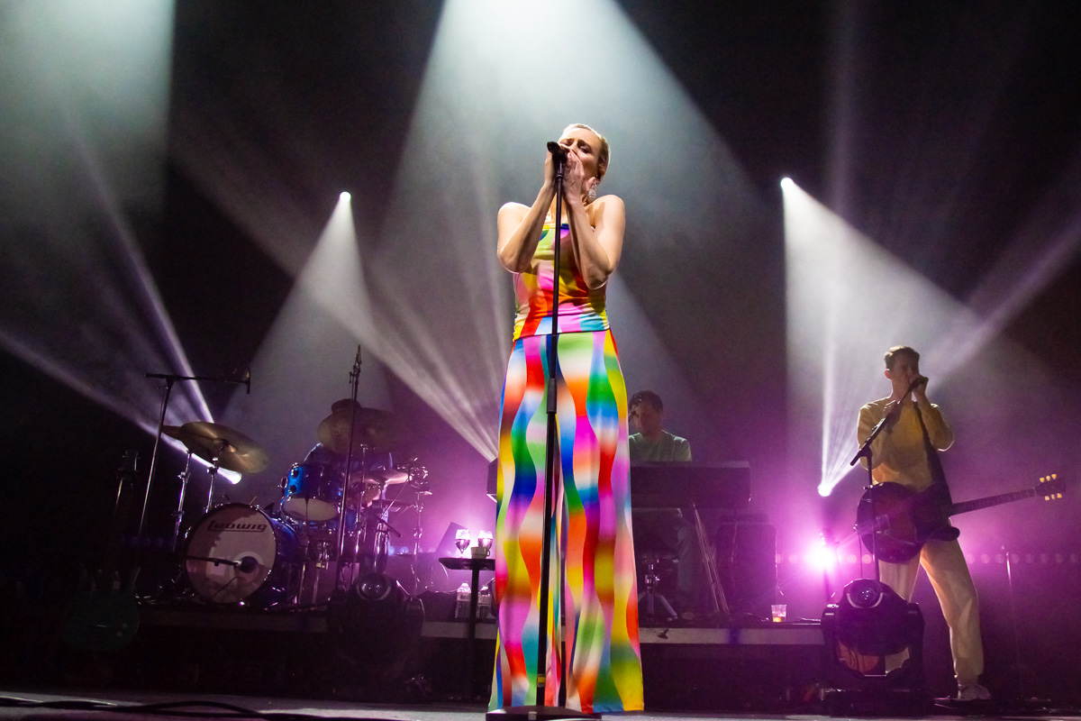 Hooverphonic @ Labadoux, foto 12, foto's door Luc Klinckaert - FrontView Magazine