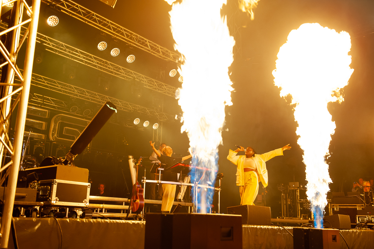 Regi Live @ Arendonk zingt en swingt, picture 1, photographed by Gert Daemen - FrontView Magazine