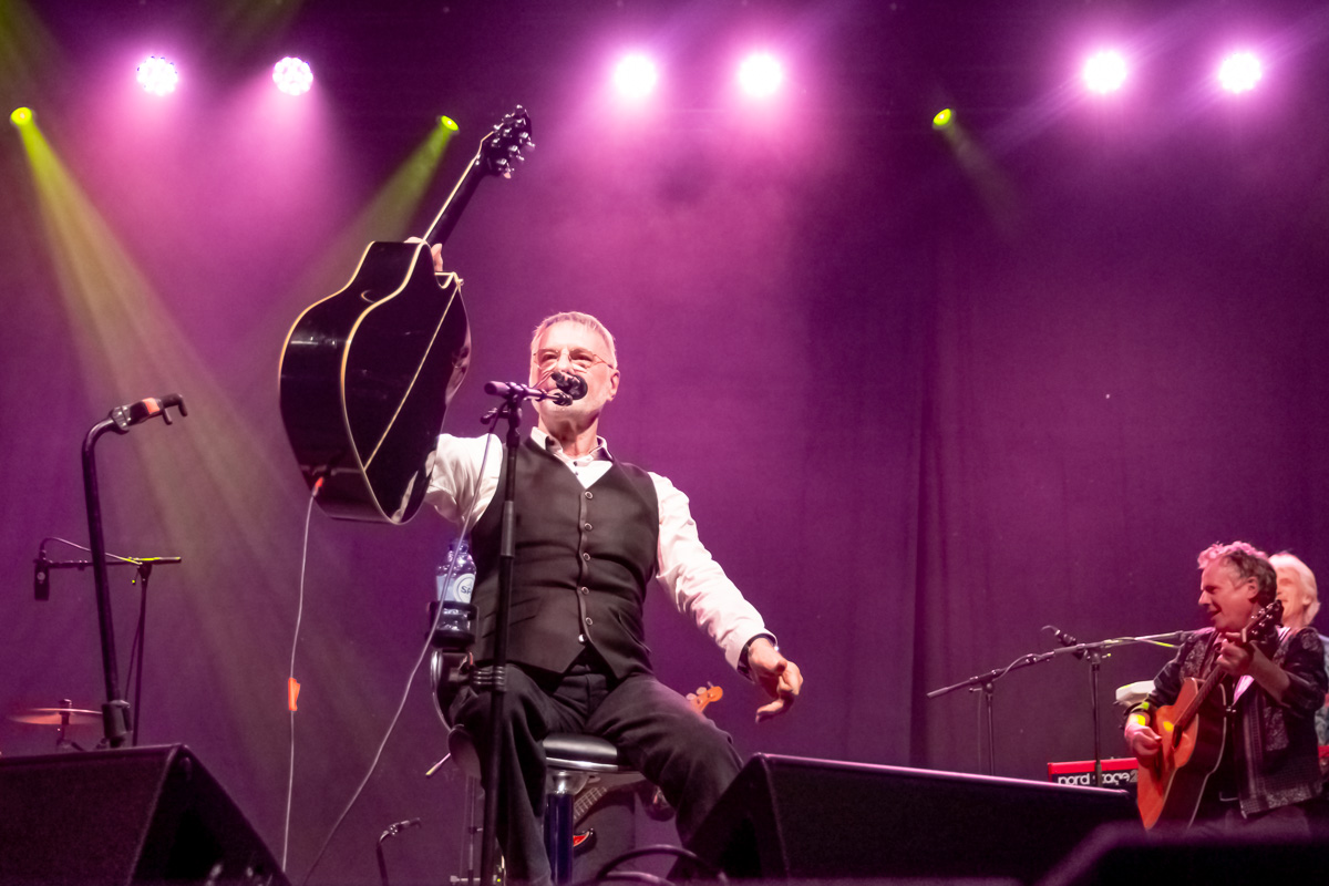 Steve Harley & Cockney Rebel @ Labadoux, picture 6, photographed by Luc Klinckaert - FrontView Magazine