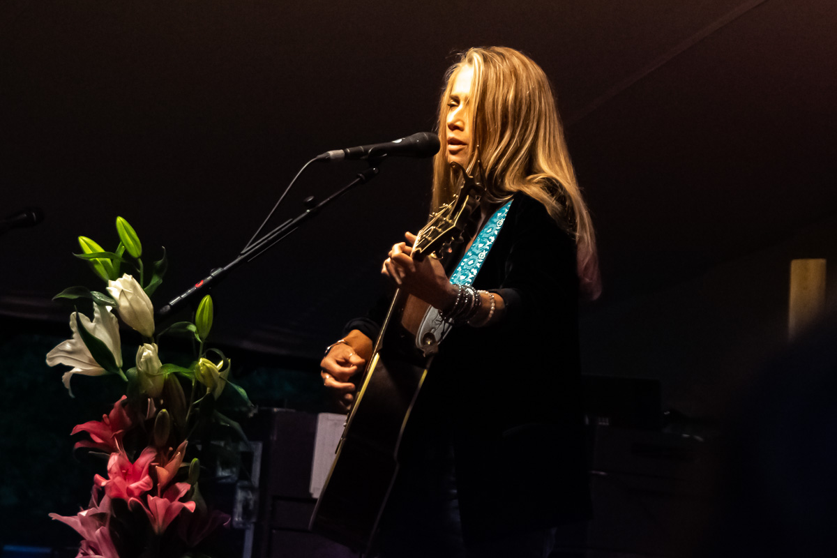 Heather Nova @ Kamvuurconcerten Horst, picture 3, photographed by Luc Klinckaert - FrontView Magazine