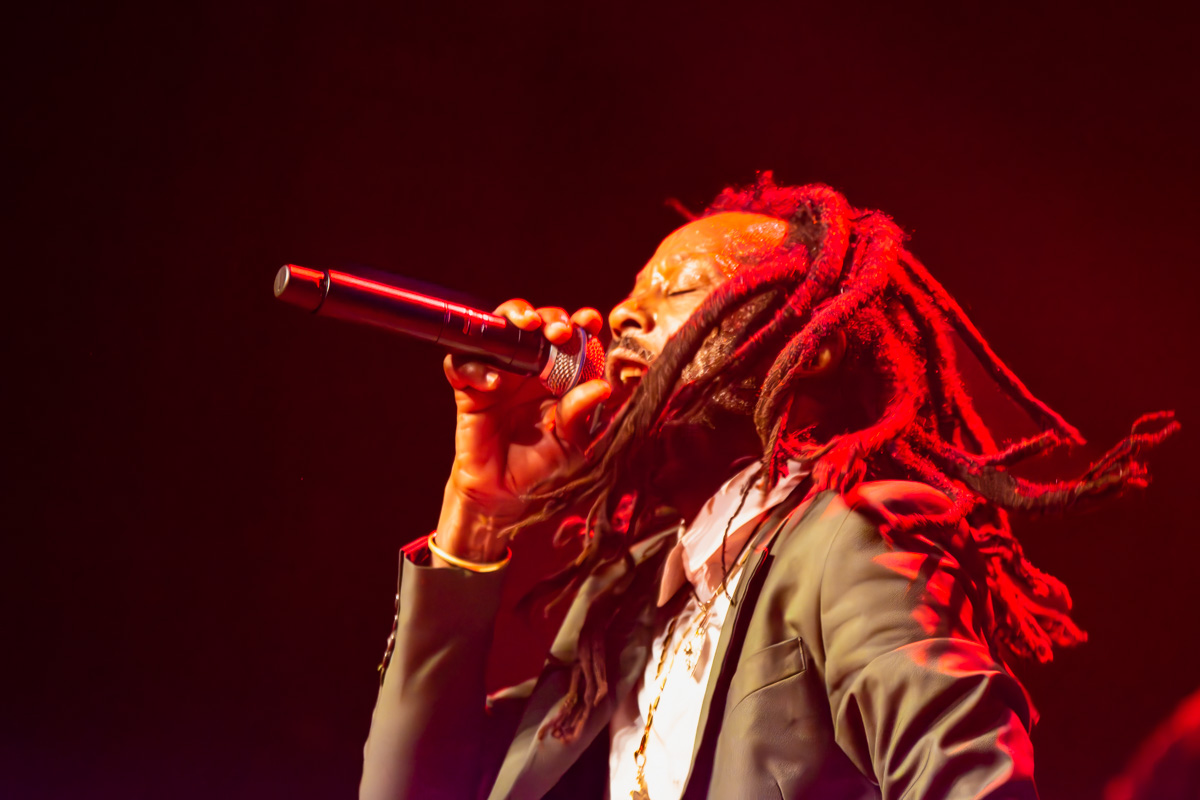 Max Romeo with Xana and Azizzi Romeo + Lutan Fyah, Droop Lion @ De Roma, picture 5, photographed by Luc Klinckaert - FrontView Magazine