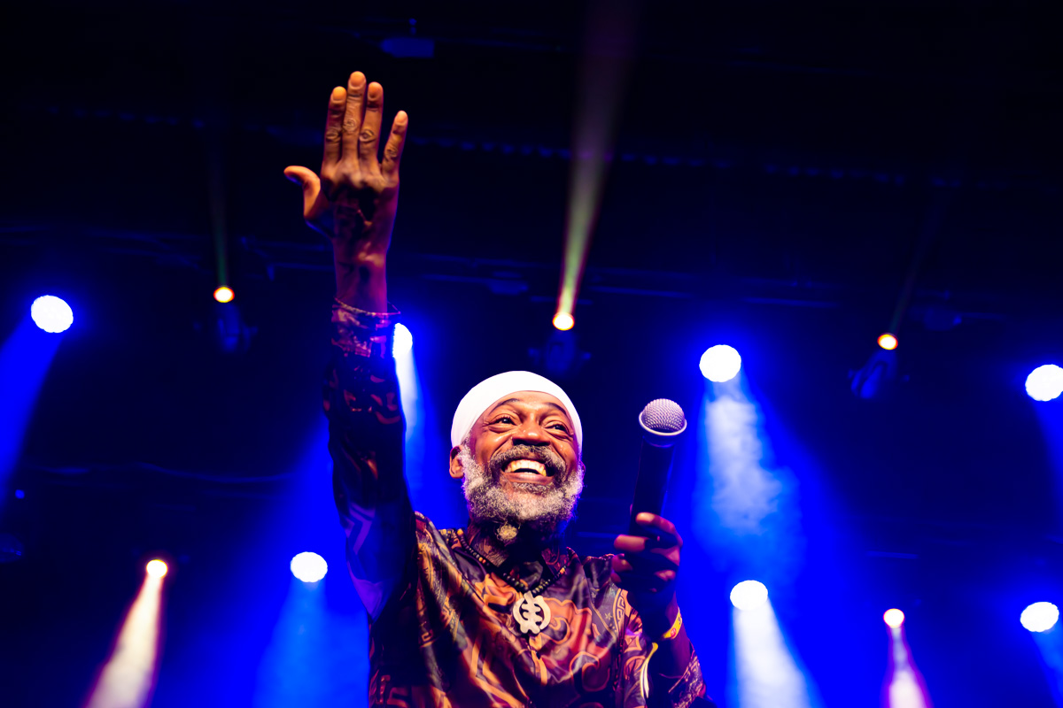 Max Romeo with Xana and Azizzi Romeo + Lutan Fyah, Droop Lion @ De Roma, picture 23, photographed by Luc Klinckaert - FrontView Magazine