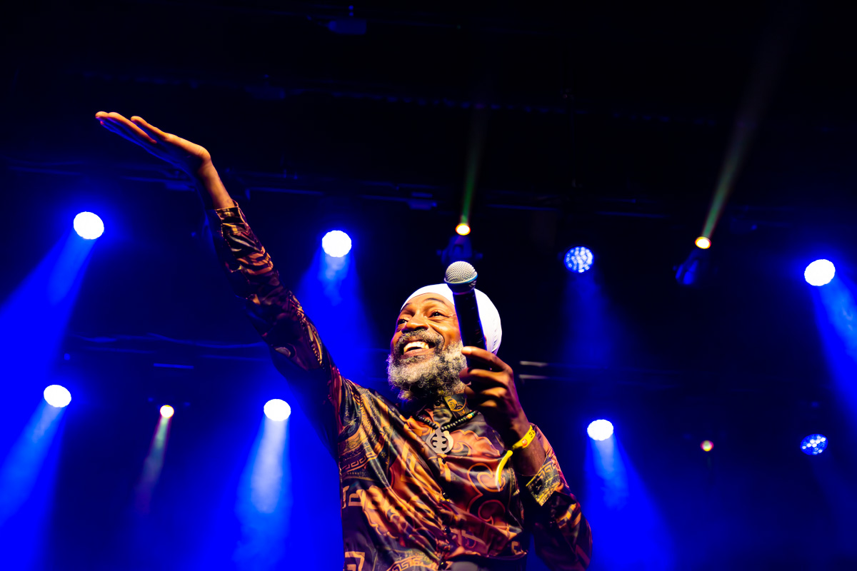 Max Romeo with Xana and Azizzi Romeo + Lutan Fyah, Droop Lion @ De Roma, picture 27, photographed by Luc Klinckaert - FrontView Magazine