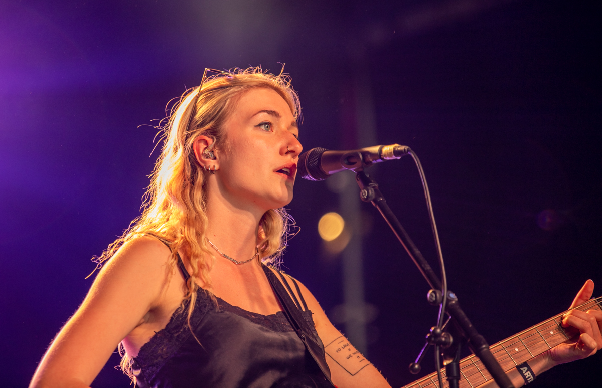 Jen @ Blues Peer, picture 5, photographed by Leen Verlinden - FrontView Magazine