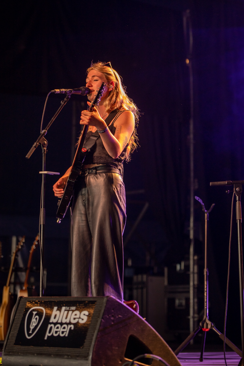 Jen @ Blues Peer, picture 8, photographed by Leen Verlinden - FrontView Magazine