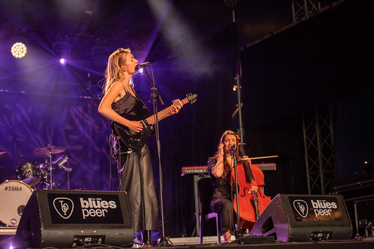 Jen @ Blues Peer, picture 25, photographed by Leen Verlinden - FrontView Magazine