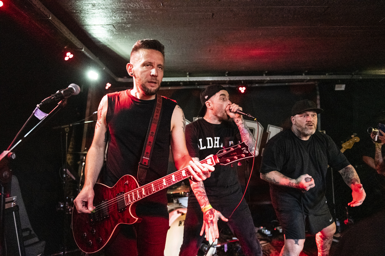 Do or Die @ Antwerp Metal Fest, picture 4, photographed by Sandra Van Watermeulen - FrontView Magazine