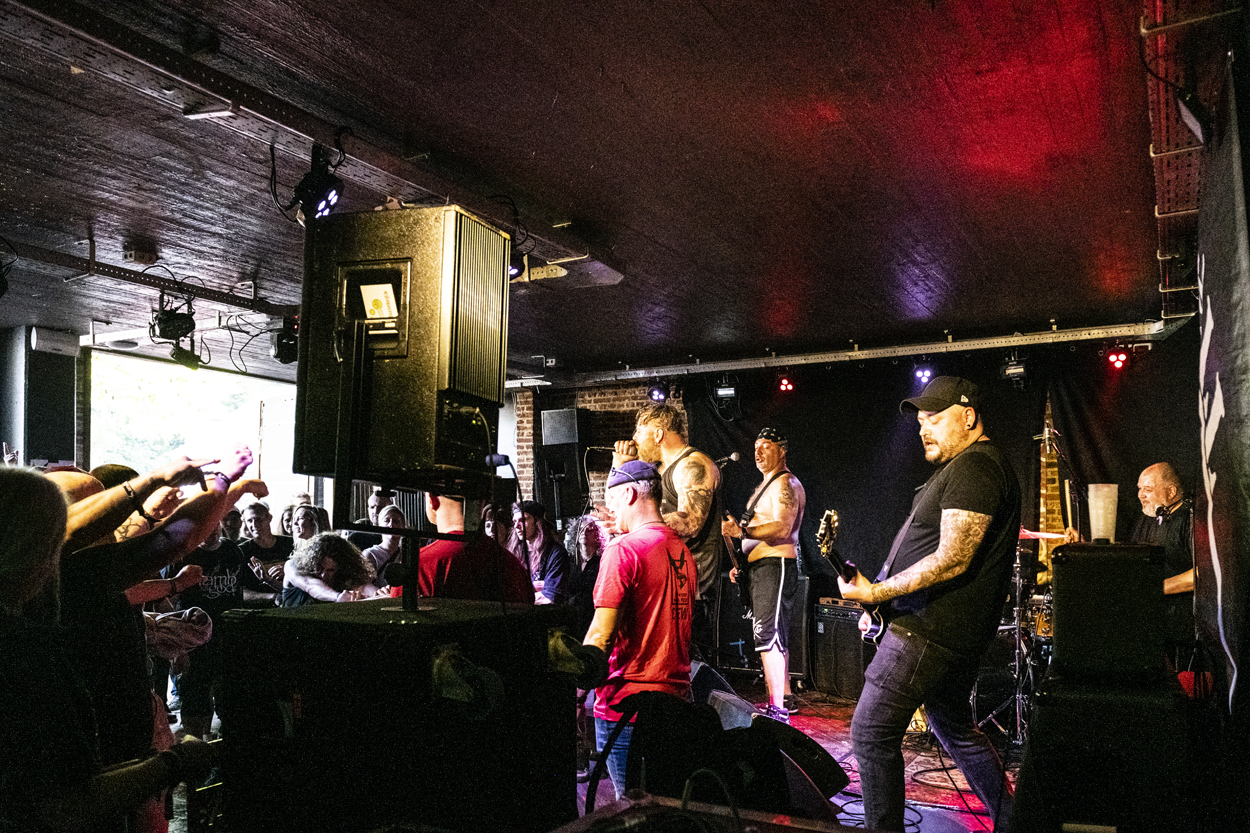 Eightball @ Antwerp Metal Fest, picture 4, photographed by Sandra Van Watermeulen - FrontView Magazine