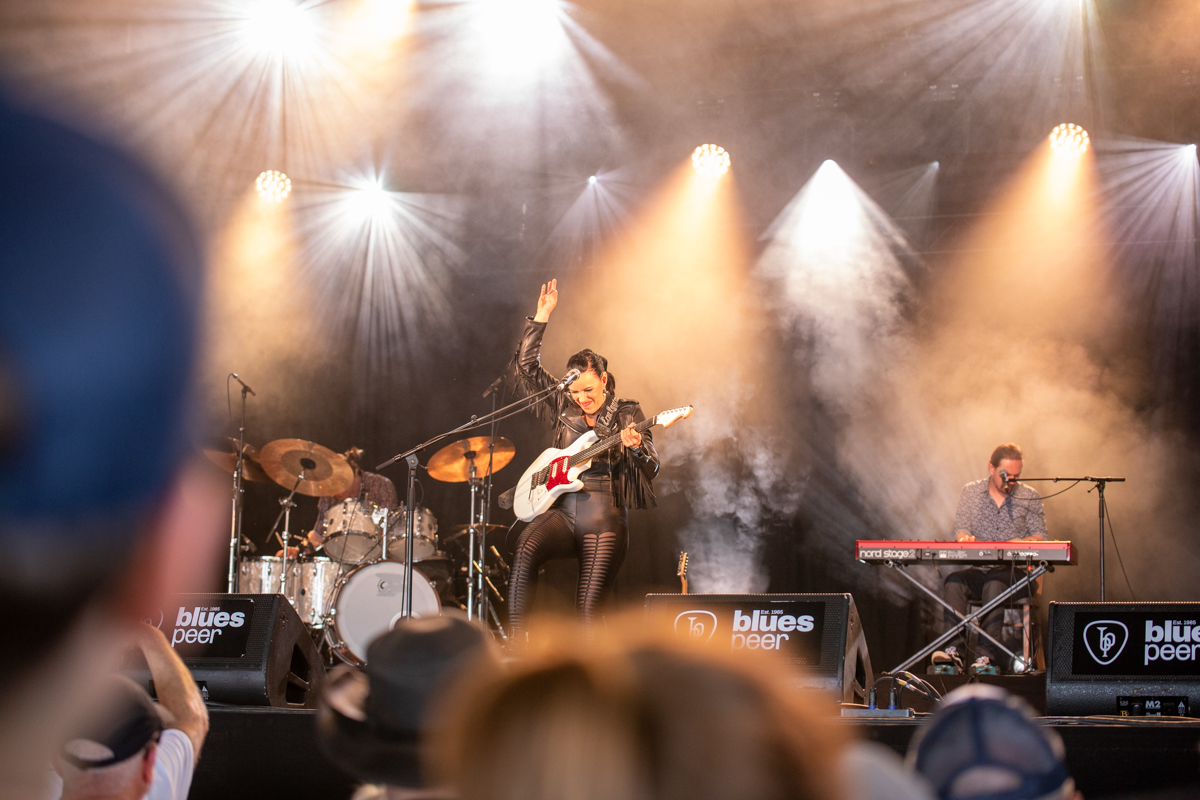 Erja Lyytinen @ Blues Peer, picture 11, photographed by Leen Verlinden - FrontView Magazine