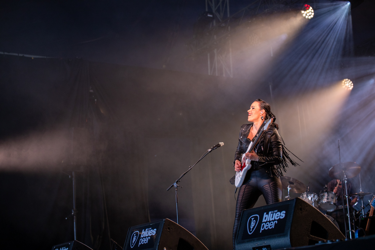 Erja Lyytinen @ Blues Peer, picture 14, photographed by Leen Verlinden - FrontView Magazine