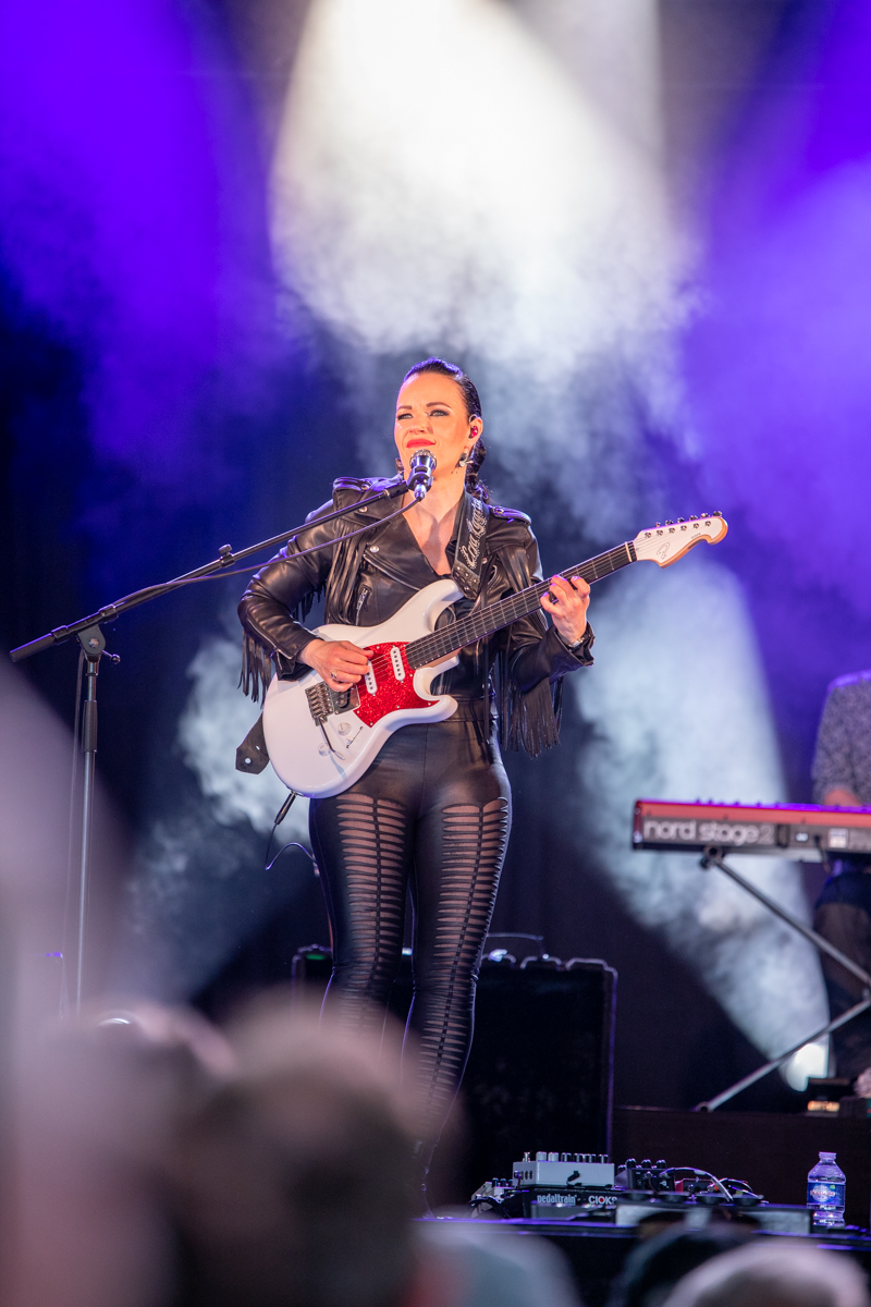 Erja Lyytinen @ Blues Peer, picture 15, photographed by Leen Verlinden - FrontView Magazine