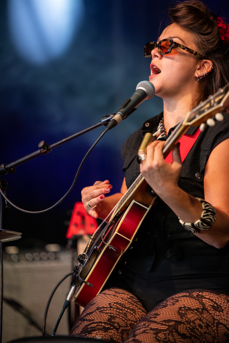 Ghalia Volt @ Blues Peer, picture 1, photographed by Leen Verlinden - FrontView Magazine