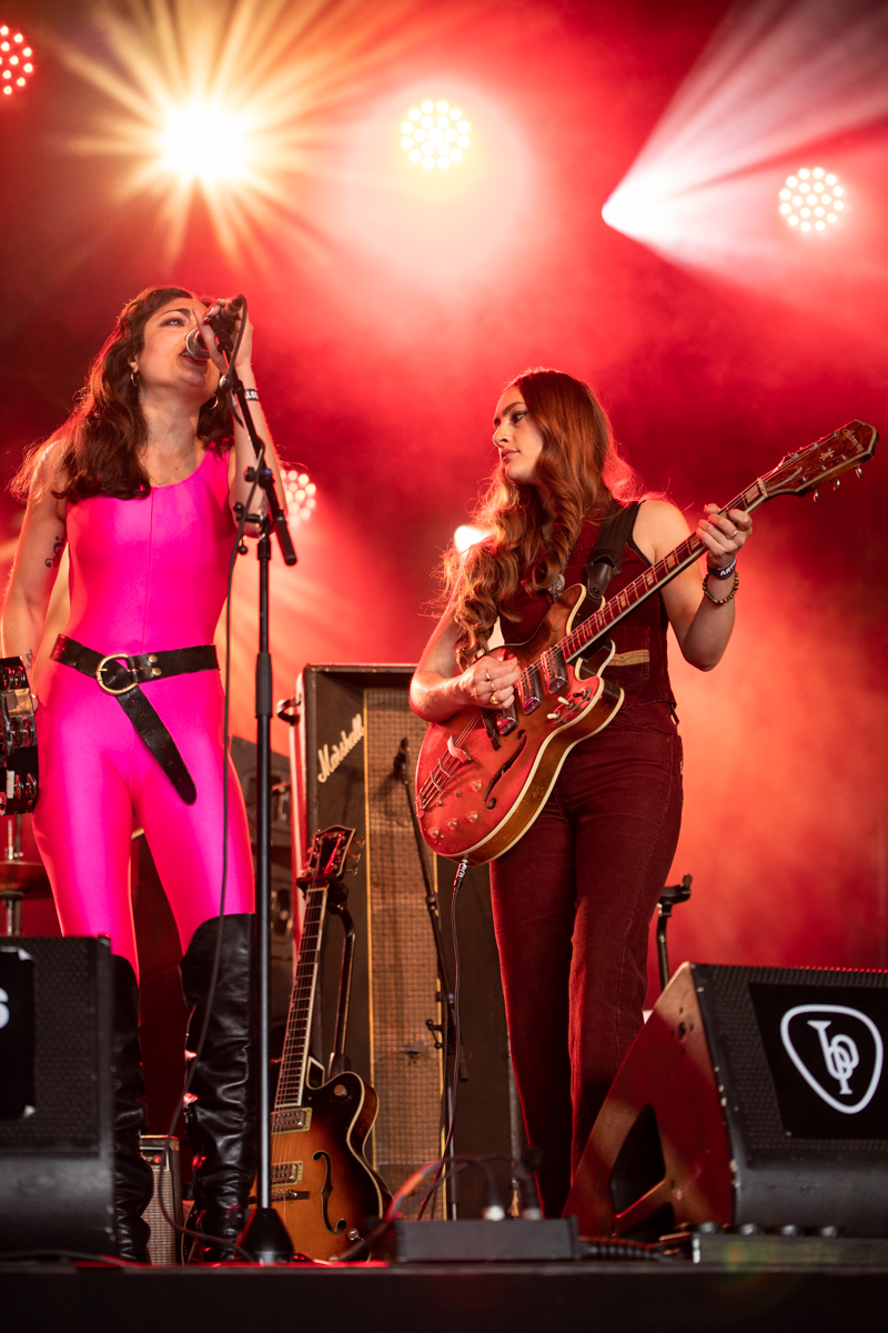 Kitty, Daisy & Lewis @ Blues Peer, picture 12, photographed by Leen Verlinden - FrontView Magazine