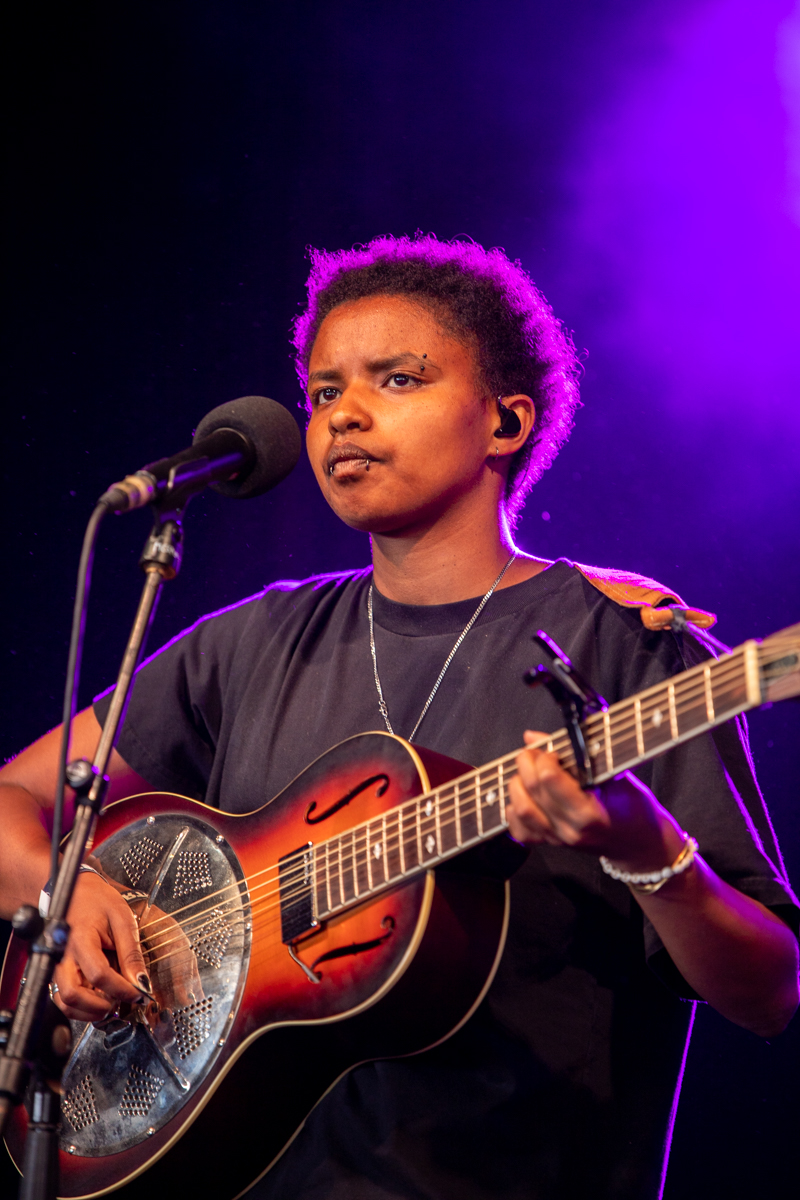 Meskerem Mees @ Blues Peer, picture 3, photographed by Leen Verlinden - FrontView Magazine