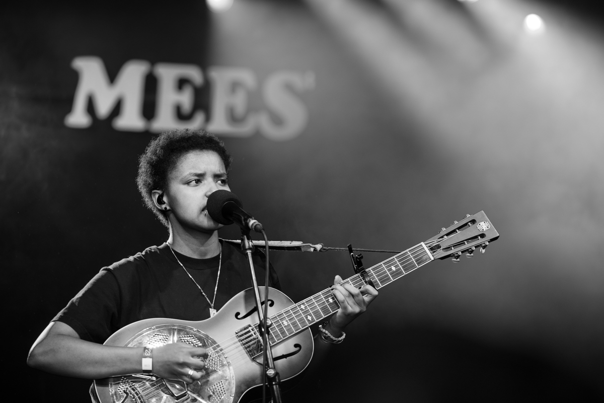 Meskerem Mees @ Blues Peer, picture 6, photographed by Leen Verlinden - FrontView Magazine