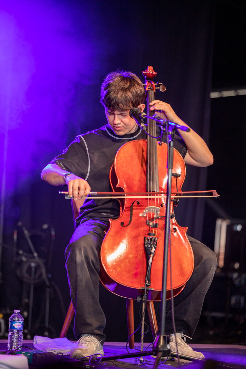 Meskerem Mees @ Blues Peer, picture 7, photographed by Leen Verlinden - FrontView Magazine