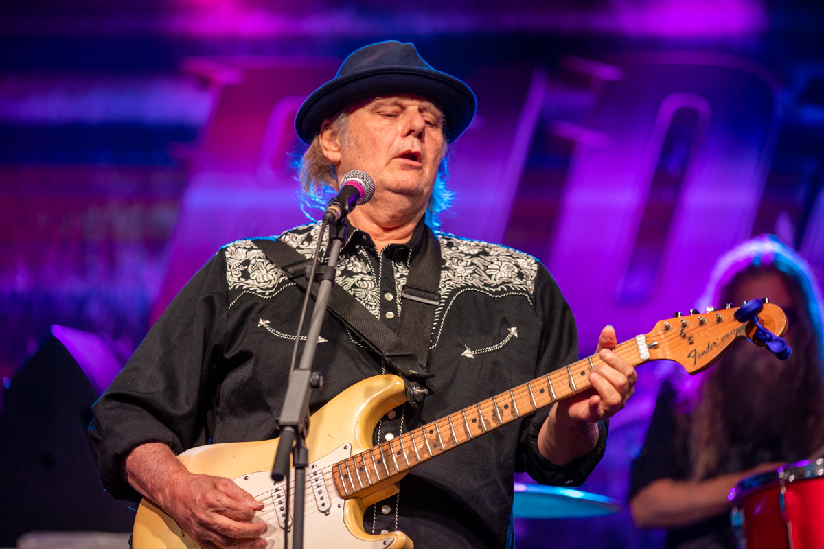 Walter Trout @ Blues Peer, picture 12, photographed by Leen Verlinden - FrontView Magazine