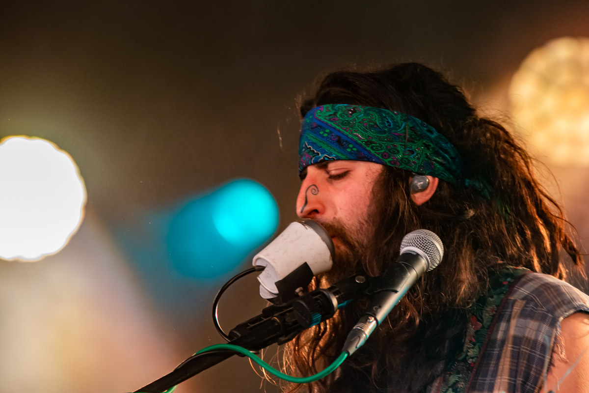 Cam Cole @ Blues Peer, picture 2, photographed by Luc Klinckaert - FrontView Magazine