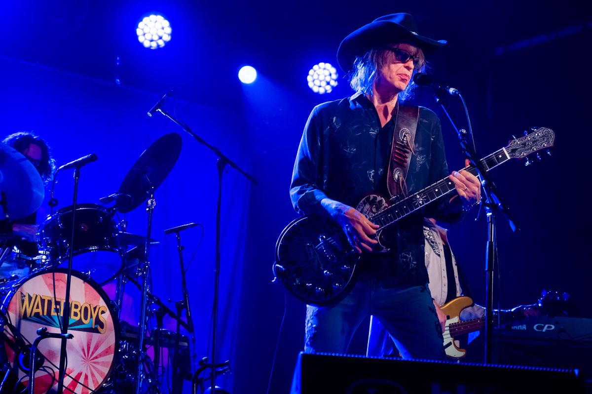 The Waterboys @ Blues Peer, foto 2, foto's door Luc Klinckaert - FrontView Magazine