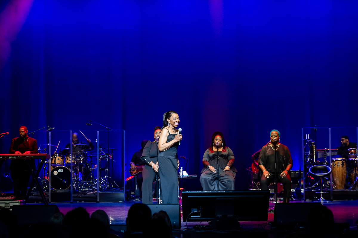 Gladys Knight @ Stadsschouwburg Antwerpen, picture 10, photographed by Marc Verdonck - FrontView Magazine